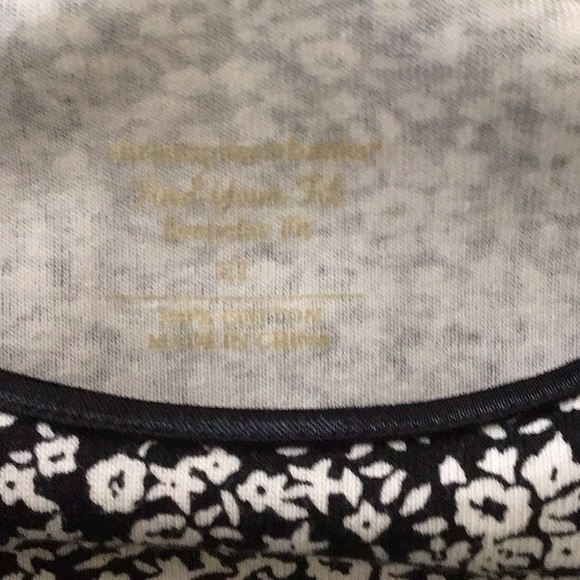 Christopher and Banks Sleeveless Top. XL - Picture 2 of 3